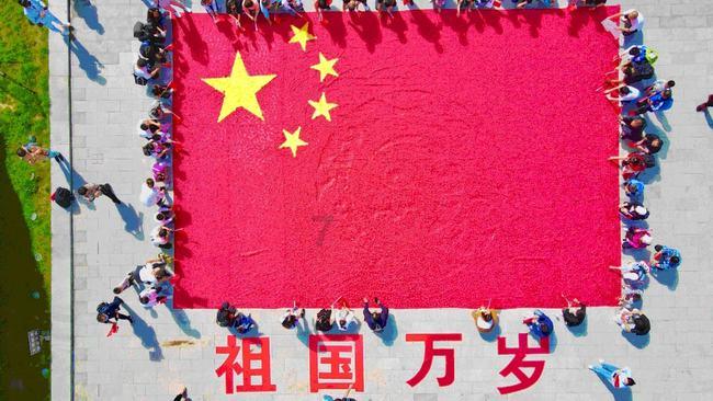 救援俏皮女孩